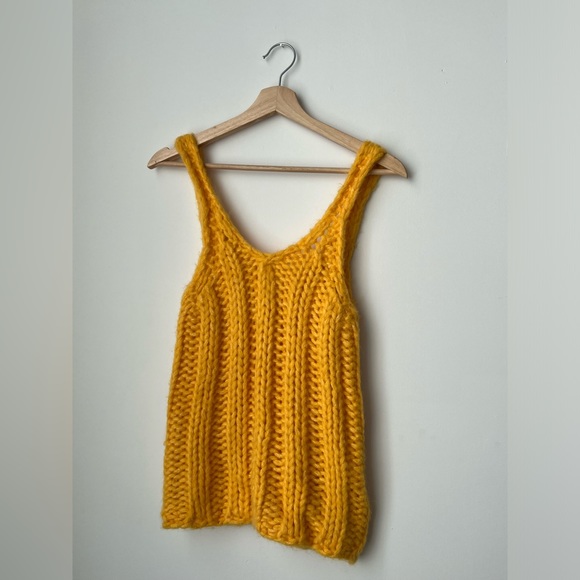 Zara Knit Tank Top - Picture 2 of 5